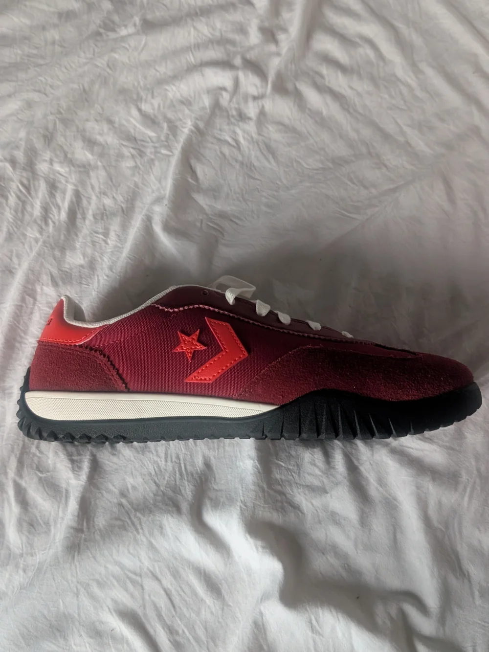 Converse Retro Runner Sneakers in Burgundy & Red - Picture 2 of 5